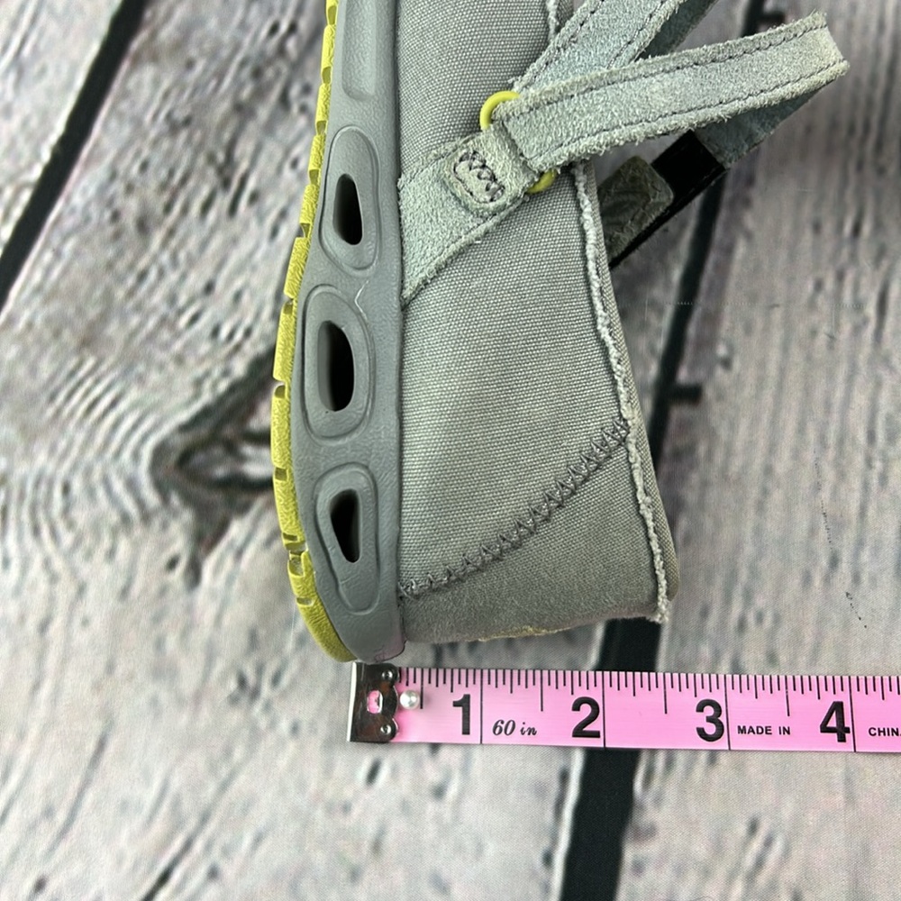 COLUMBIA Gray Suede & Canvas Mary Jane Tech Lite Omni-Grip Hiking Walking Flats - Picture 8 of 17